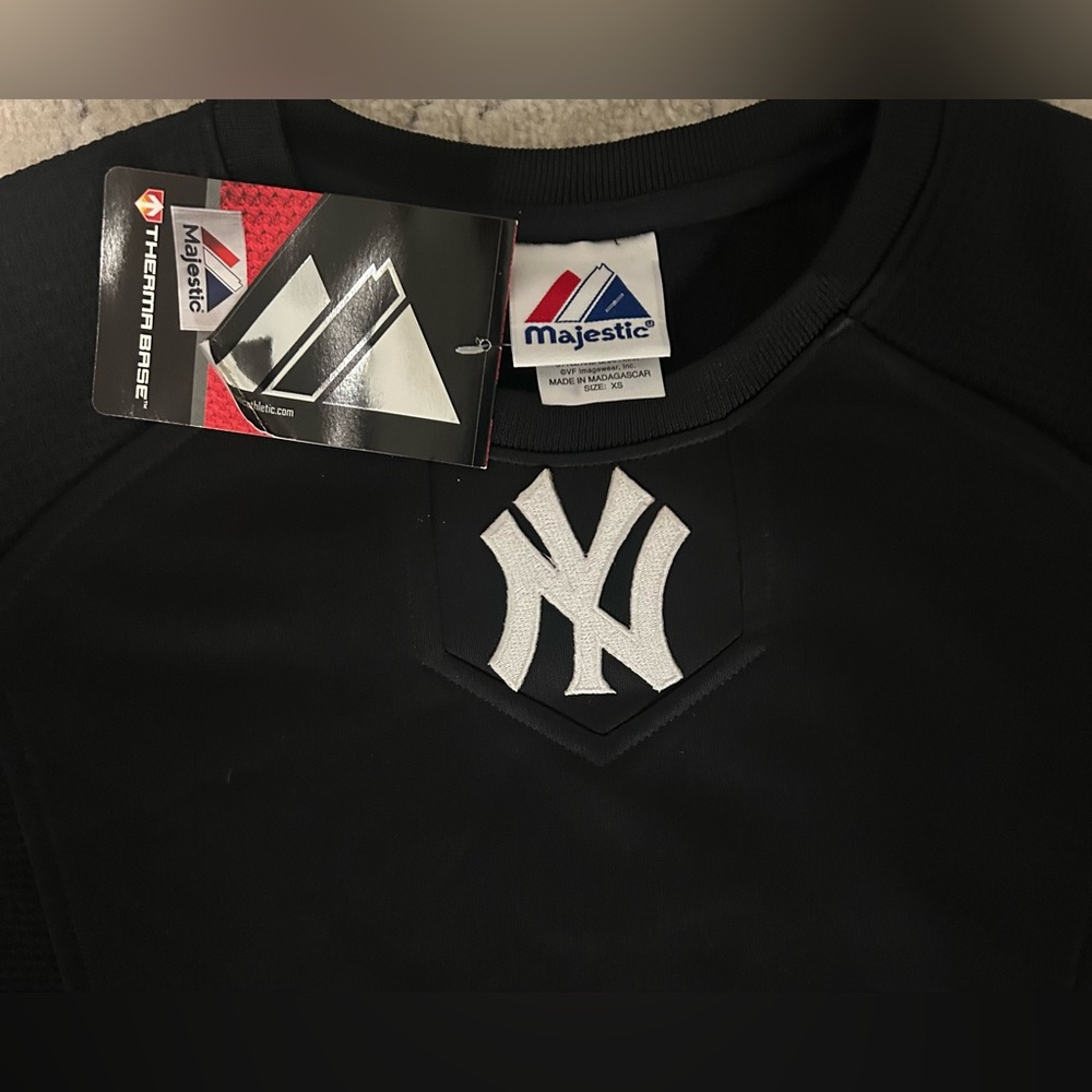 Majestic Authentic New York Yankees Therma Base Pullover Sweatshirt Youth XL - Picture 2 of 4